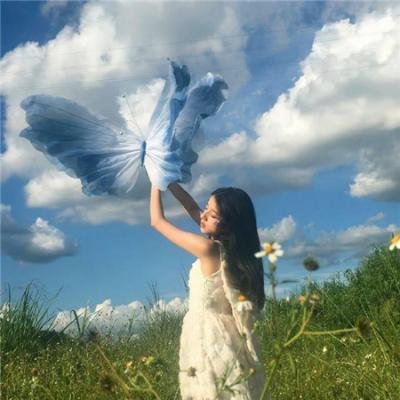 圈内新人片场闹不和，同行集体沉默，一个月持续发酵